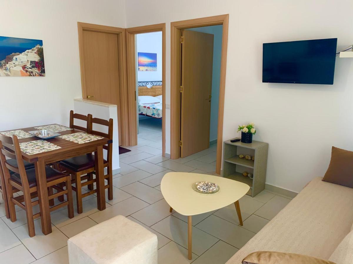 Sea Apartments Himare Exterior foto