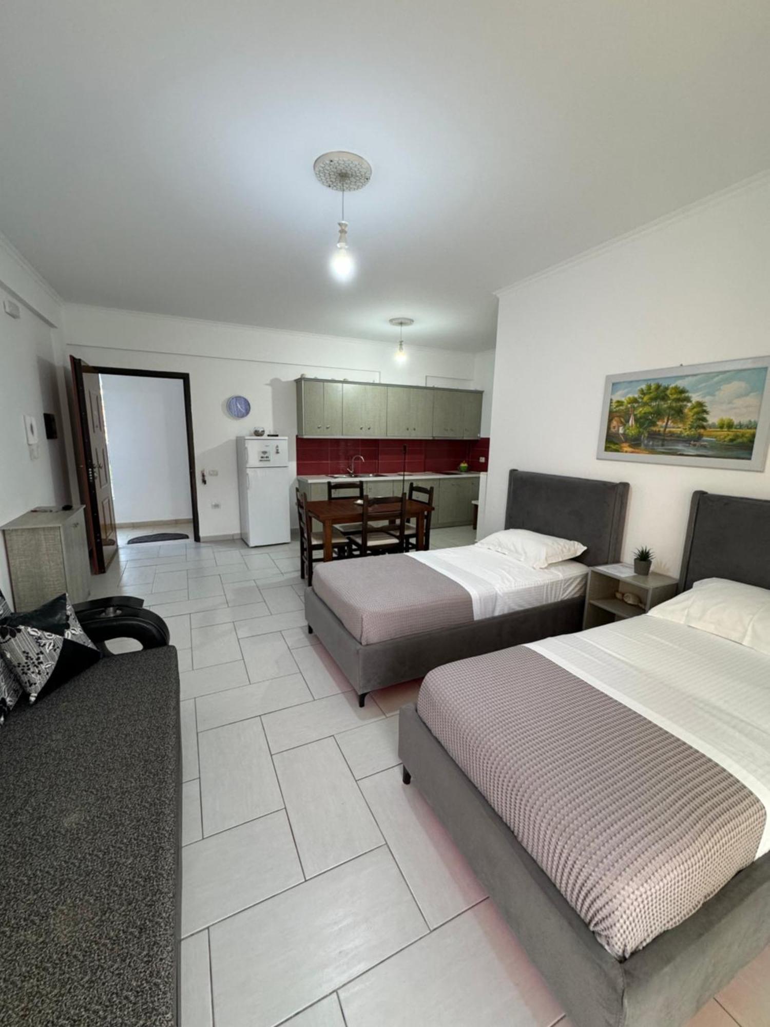 Sea Apartments Himare Exterior foto