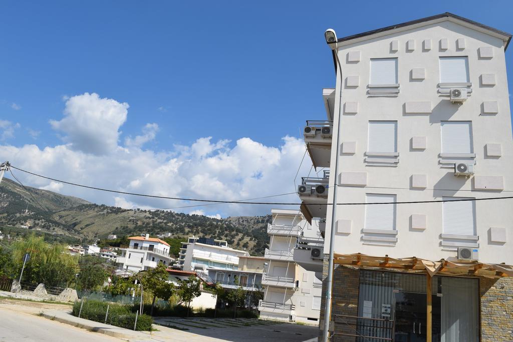 Sea Apartments Himare Exterior foto